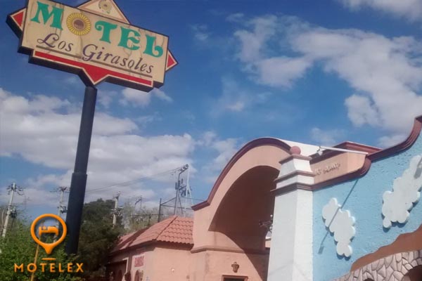 Motel Los Girasoles